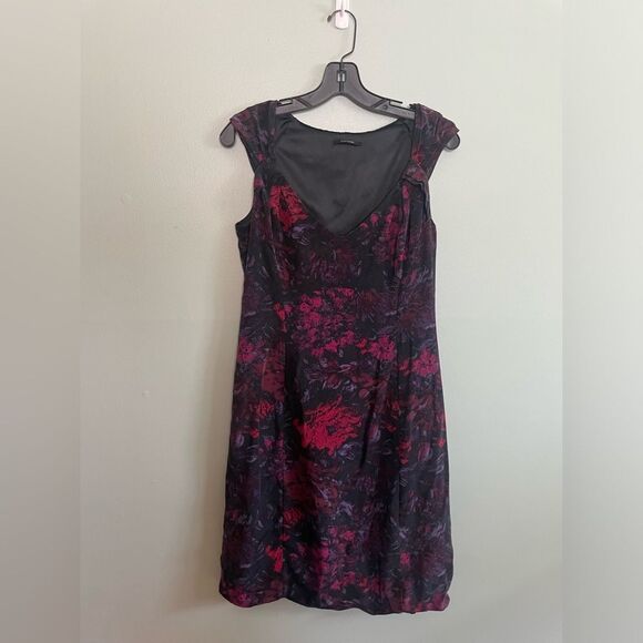 Ellie Tahari Pink and Black Floral Knee Length V Neck Dress SZ S - Picture 1 of 8